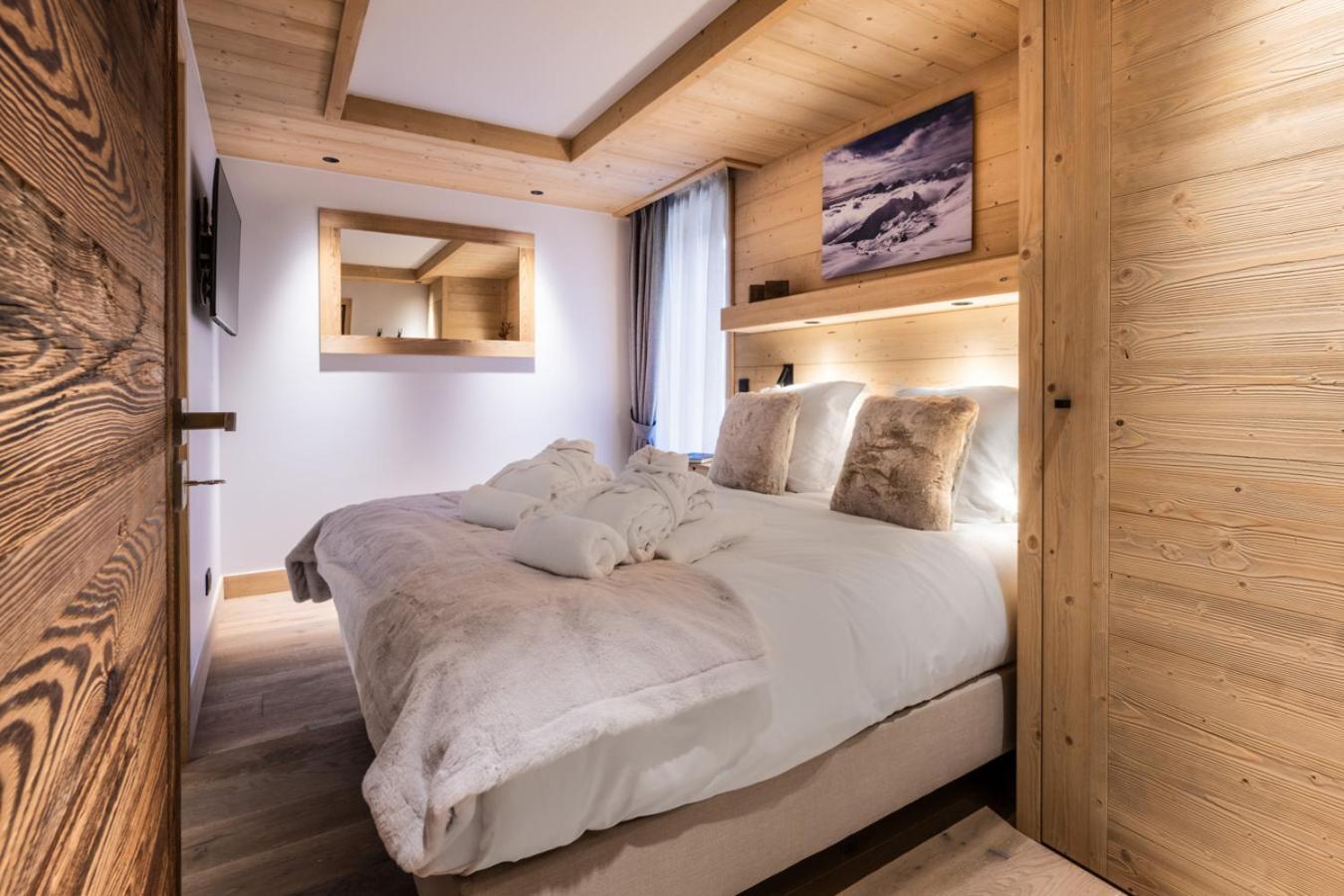 Falcon By Alpine Apartment *