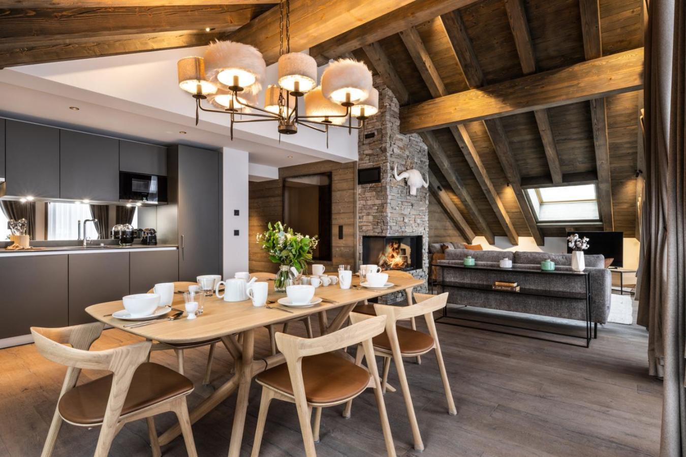 Falcon By Alpine Apartment *