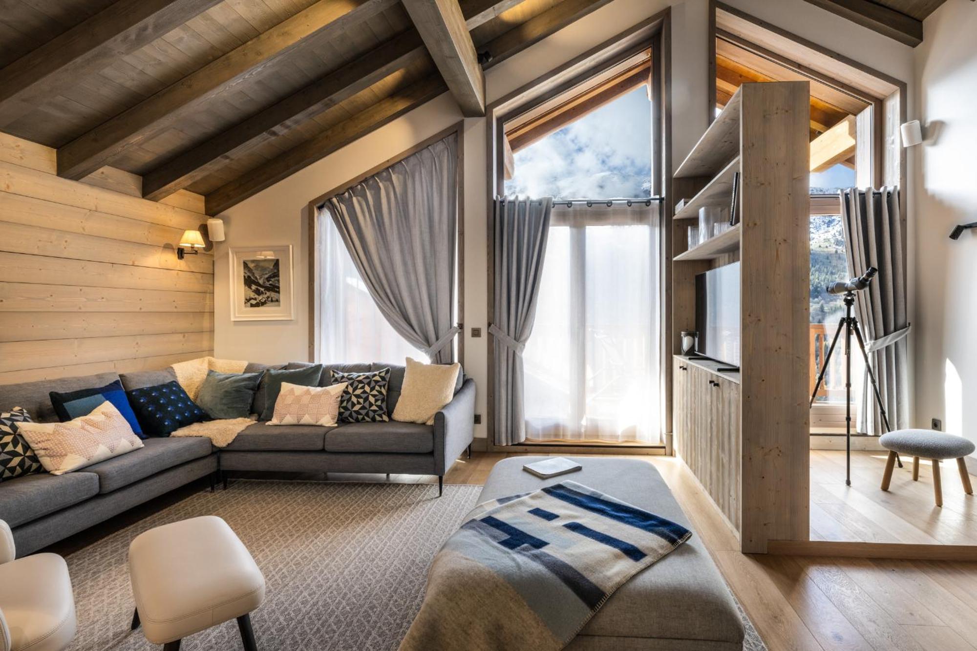 Falcon By Alpine Apartment *