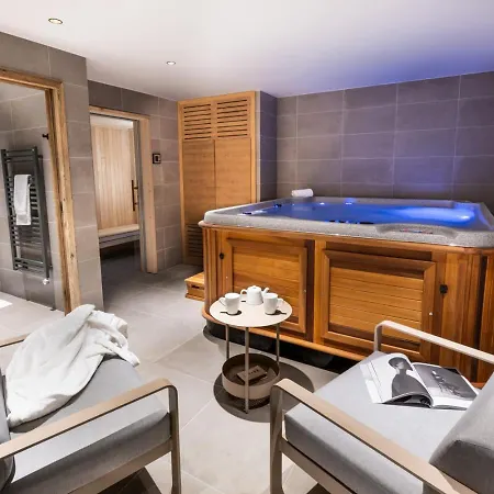 Falcon Lodge By Alpine Resorts Meribel Exterior photo